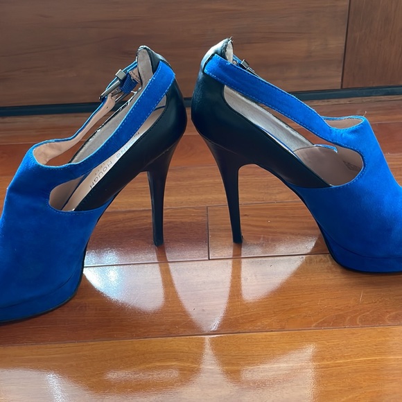 🟡 Bright Blue High Heels - Picture 2 of 7